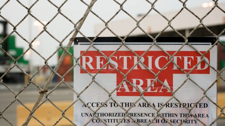 How (and Why) to Create a 'Restricted' List on Facebook